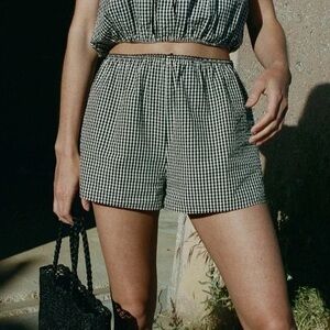 Doen Larena Short